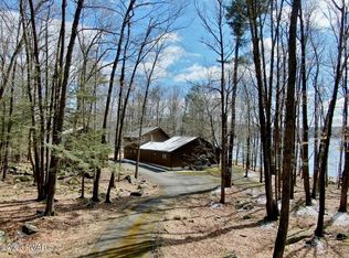 27 Lurie Ln, Lake Ariel, PA 18436