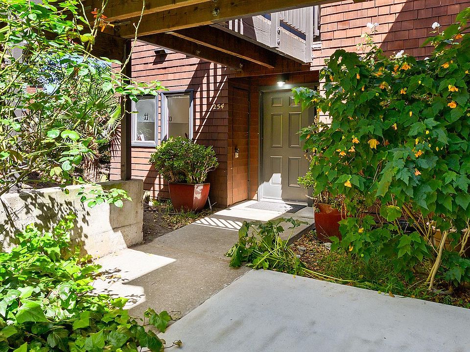 1st image of 254 Headlands Court