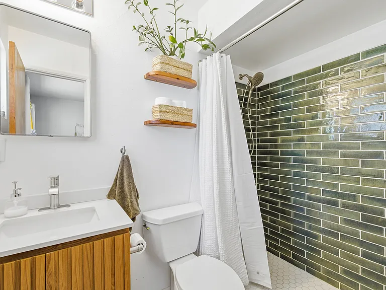 304 W Pine Ave — Photo 16