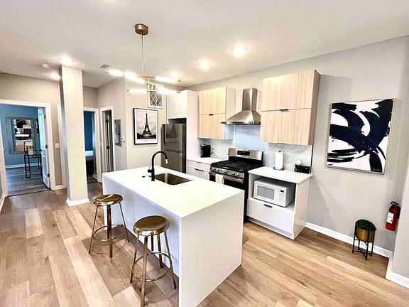 5th image of 3829-31 Atlantic Ave #8