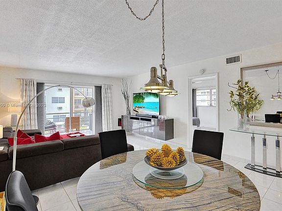5th image of 17050 NE 14th Ave APT 214