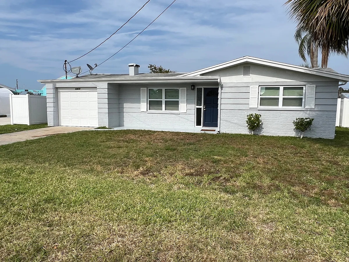 Building Photo - 13610 Britton Dr