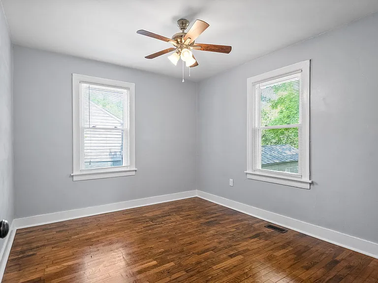 165 Liberty Pkwy — Photo 17