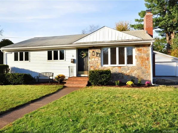 5 Lawton Road, Manchester, CT 06042