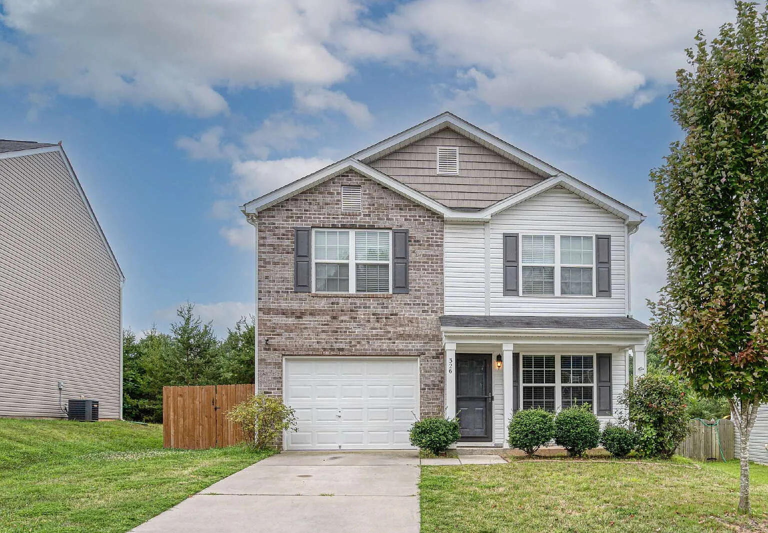 3 bed, 2.0 bath, 1745 sqft, $1,790 — Photo 1