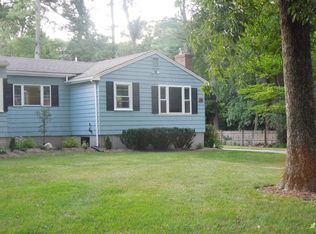 16 Essex St, Mansfield, MA 02048