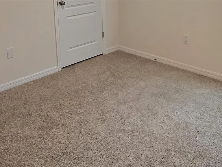 1136 Belfast Pl — Photo 7