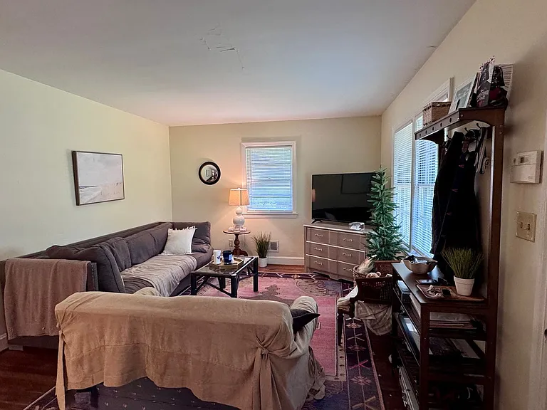 403 Smith Ave #B — Photo 5