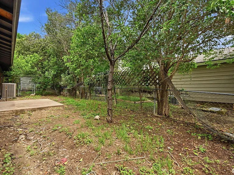 8910 Little Walnut Pkwy #A — Photo 28