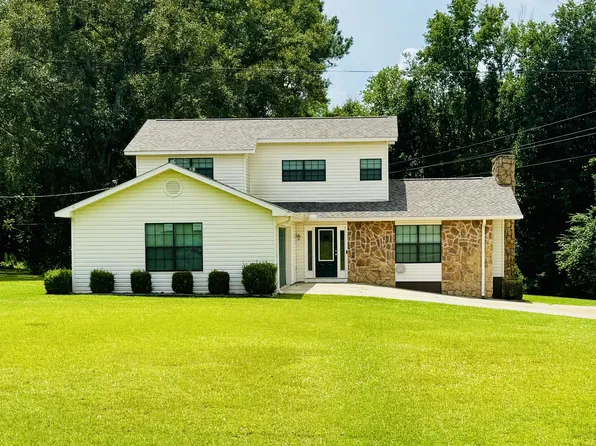 1313 Highland Dr, Elba, AL 36323
