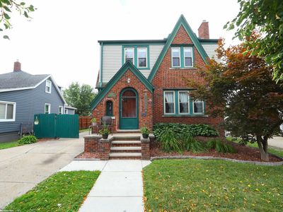 22436 Ridgeway St, Saint Clair Shores, MI, 48080