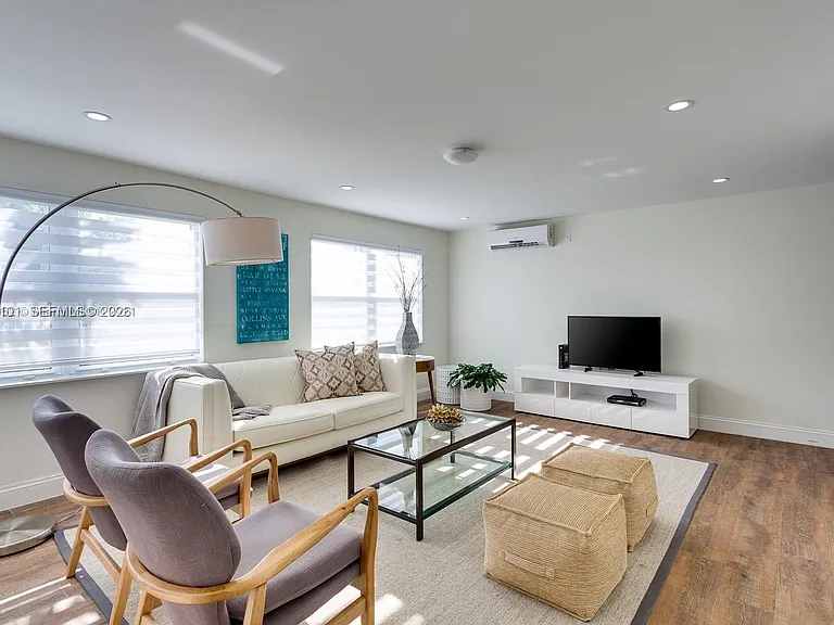 6260 SW 58th Pl — Photo 3