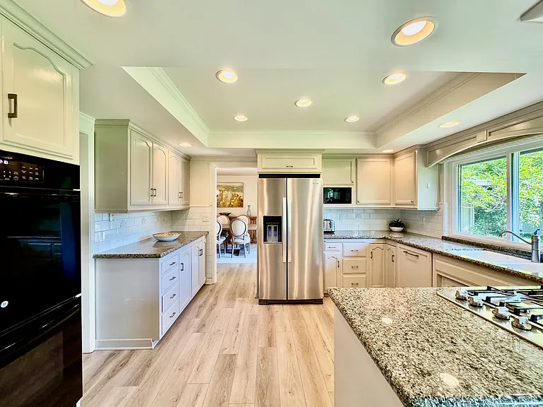1701 Zinfandel Ln — Photo 10