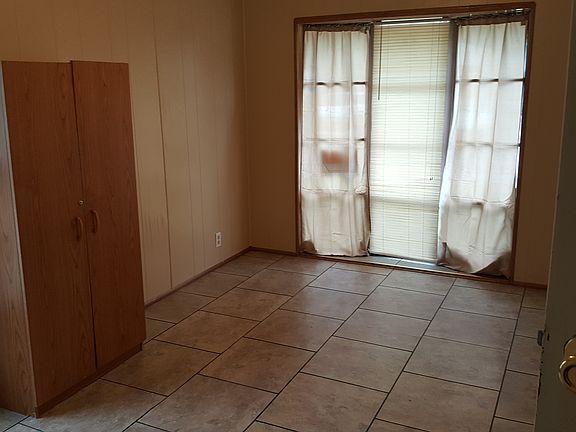 3 bedroom