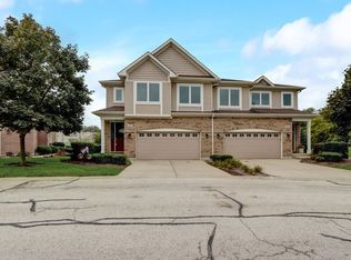 21 E Moseley Rd, Schaumburg, IL 60074
