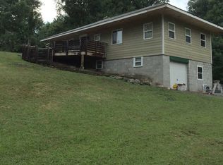 909 N Quaker Ln, Staatsburg, NY 12580