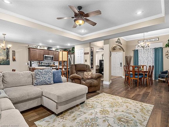 5th image of 2612 Highland Dr