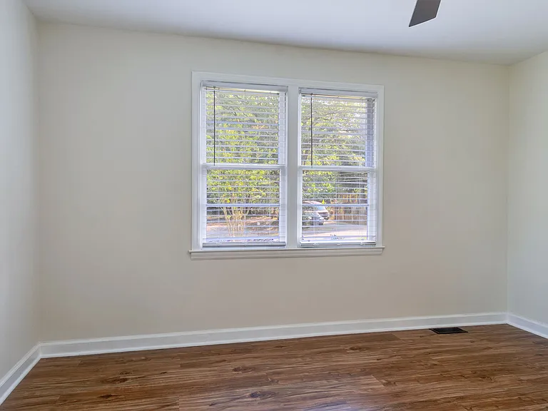 116 Westview Blvd — Photo 17