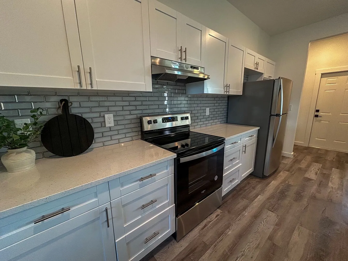 Stunning New Construction Home in Desirable Cape Coral Neighborhood - Modern Design, Spacious Lay... — Photo 3