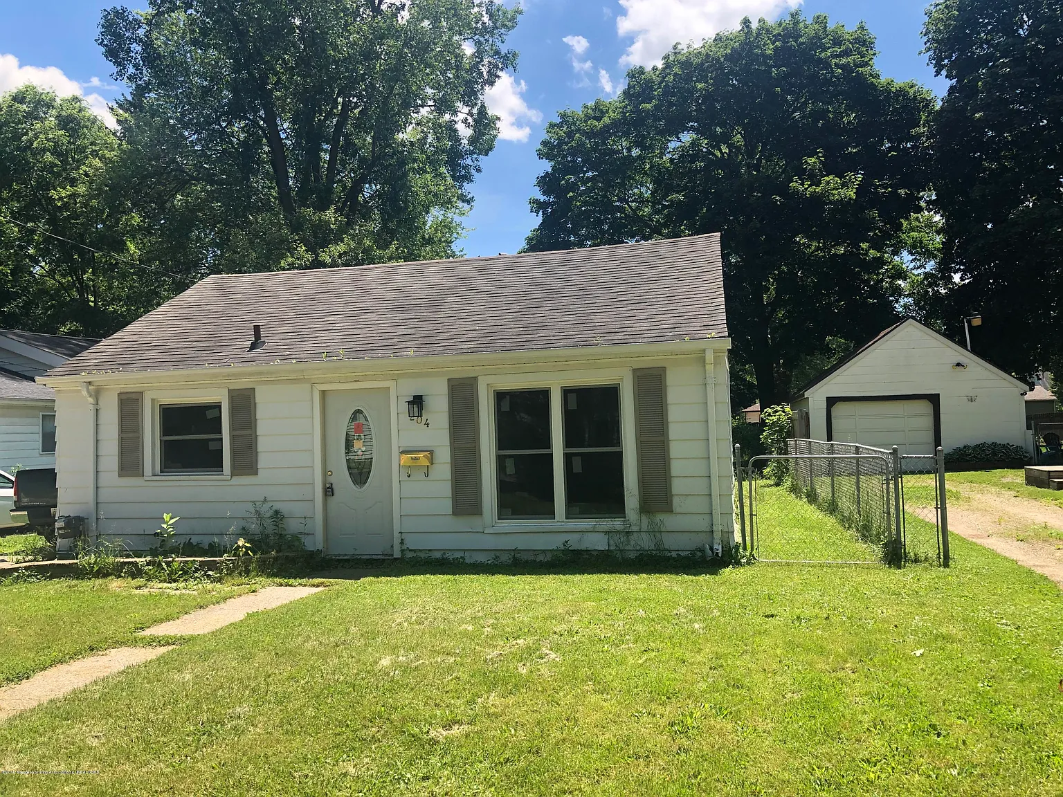 204 E Potter Ave photo 1