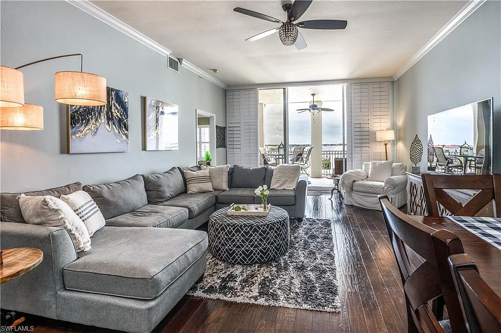 3 bed, 2.5 bath, 1796 sqft, $12,000 — Photo 3