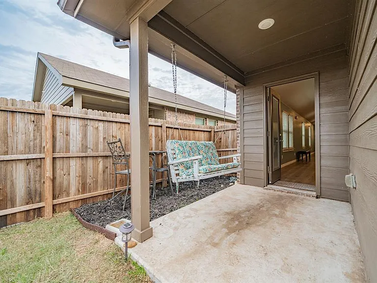 807 Sunrise Ln — Photo 29