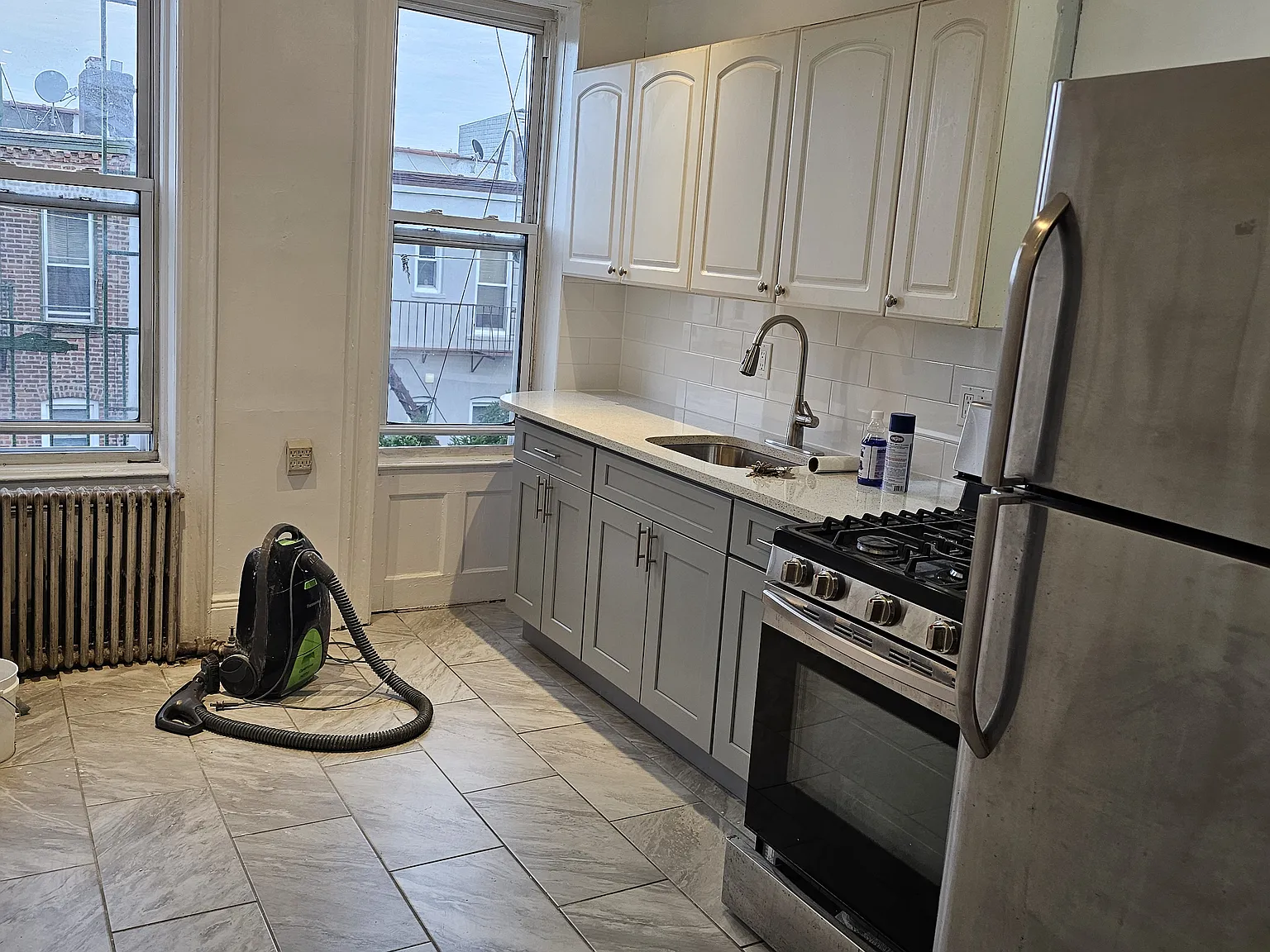 2 bed, 1100 sqft, $2,450 — Photo 1