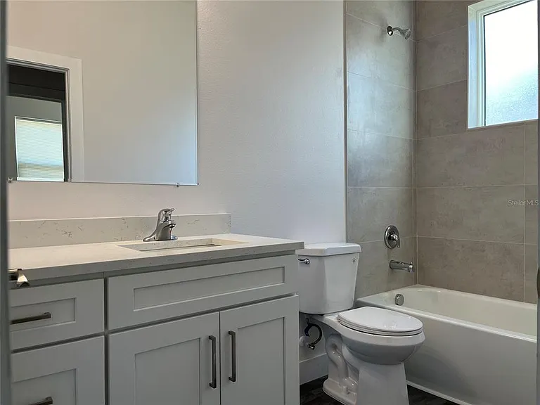 2104 E Columbus Dr #301 — Photo 10