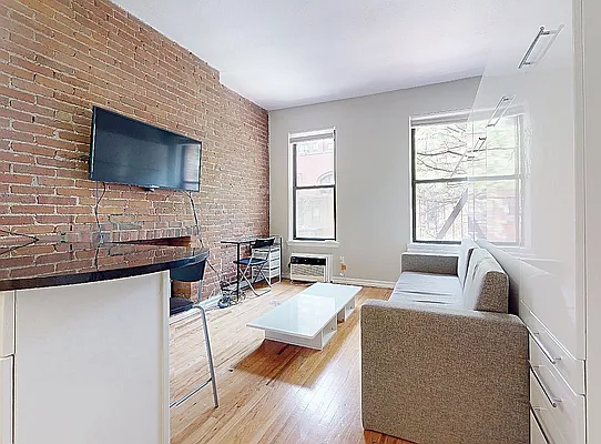 Rented by 346 Realty Group LLC | media 3