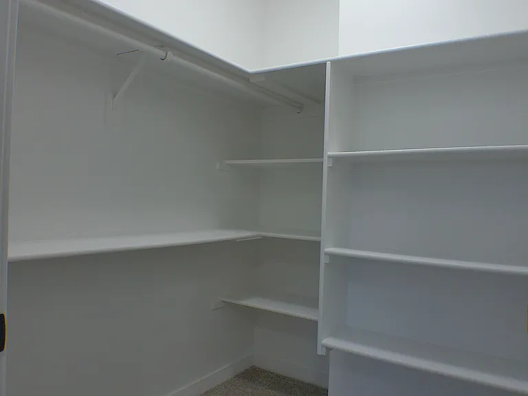 528 S 7th St — Photo 20