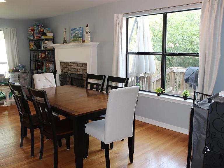 334 Jamaica Way — Photo 10