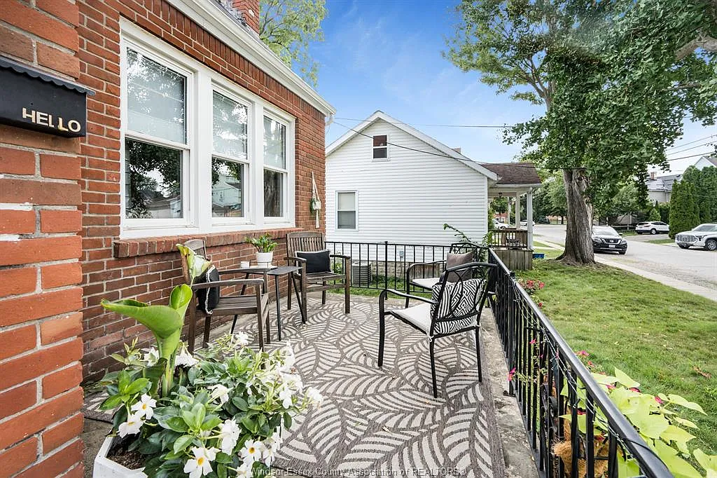 5 bed, 1.5 bath, $2,200 — Photo 4