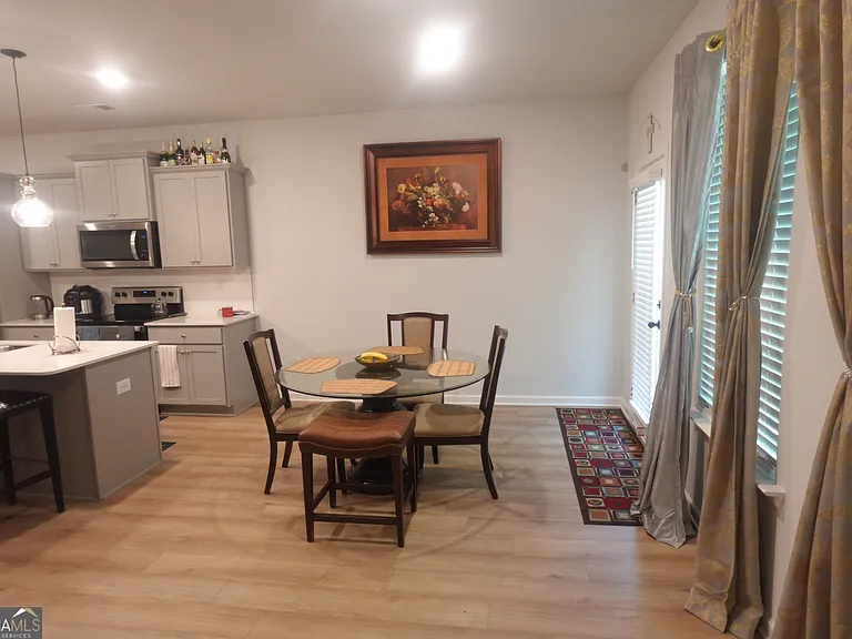 175 Tulip Dr — Photo 5