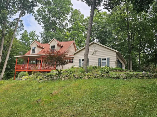 9929 Sienna Ct, Pinckney, MI 48169