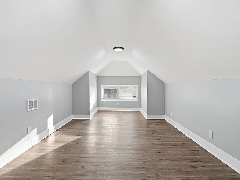 2037 Wespark Ave — Photo 12