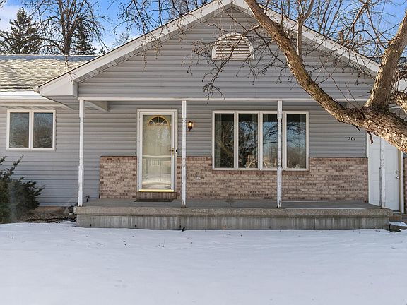 3rd image of 201 E Meadow Grove Blvd