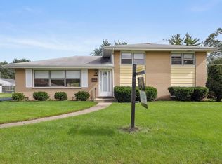 231 Michael Mnr, Glenview, IL 60025