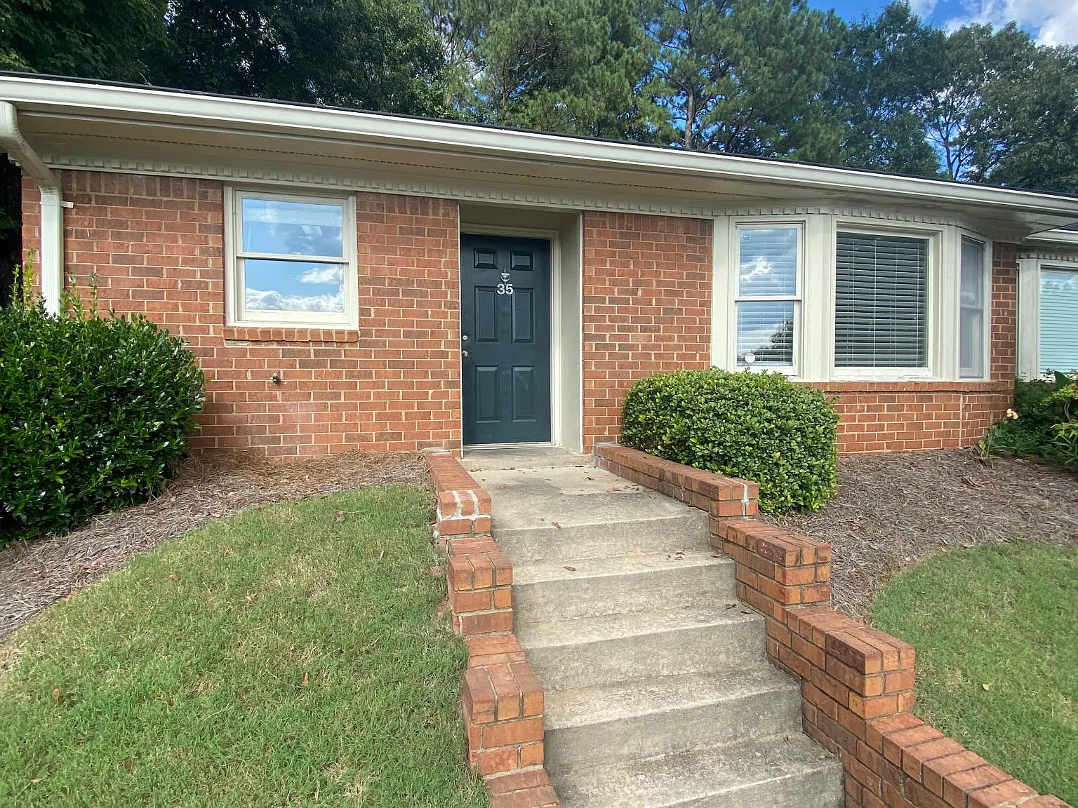 2 bed, 1290 sqft, $1,600 — Photo 1