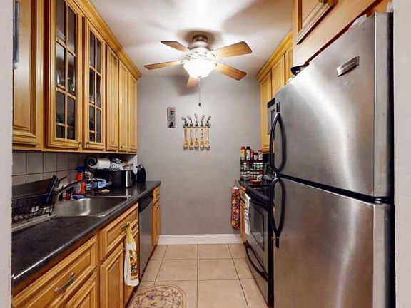 4th image of 93 Richmond Blvd Unit 2A