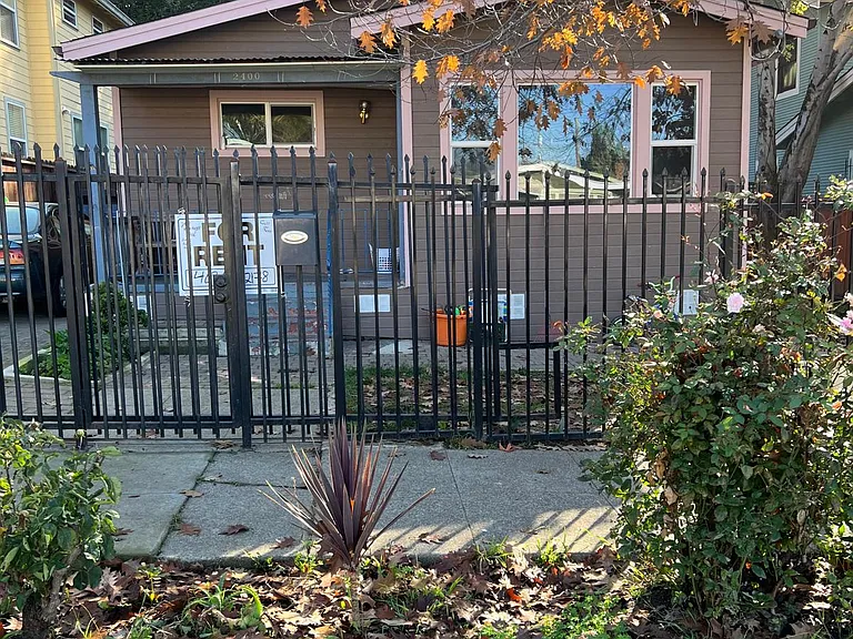 2400 Harrington Ave — Photo 2
