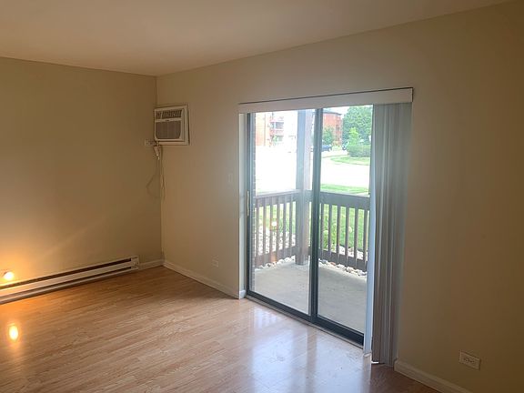 5th image of 1138 Cedar St APT 1B