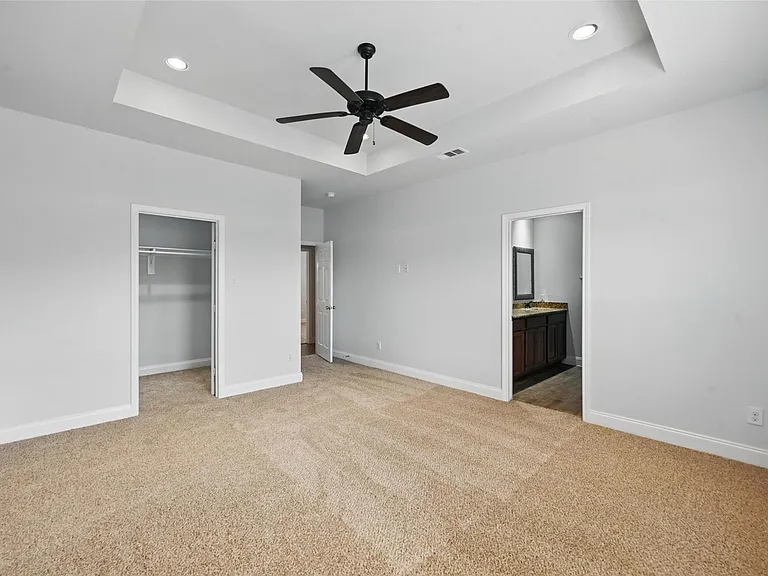 4909 Jefferson St — Photo 9