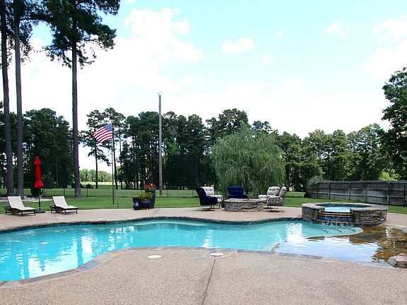 2nd image of 5909 Winchester Dr