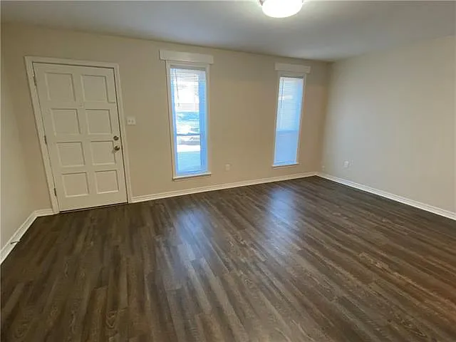 1233 Central Ave — Photo 5