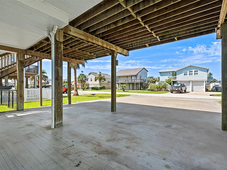 3923 Reeves Dr — Photo 33