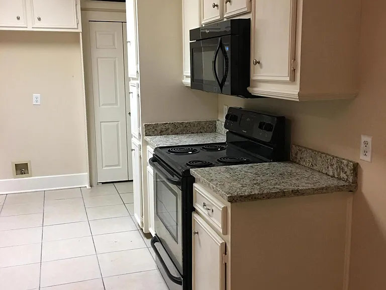 113 Oak Ridge Cir — Photo 4