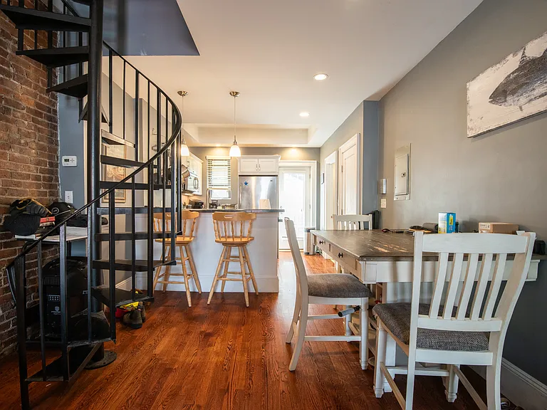 180 I St #2 — Photo 3