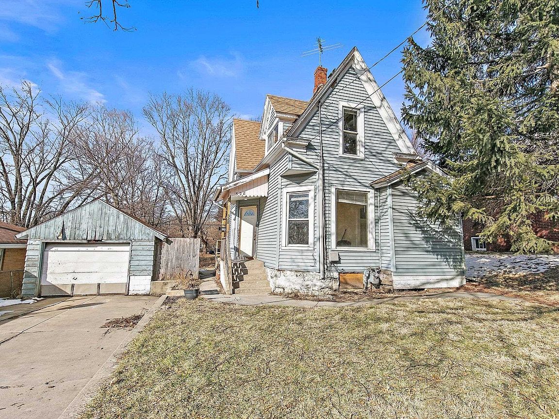 324 Oakley Ave, Rockford, IL 61101 | Zillow