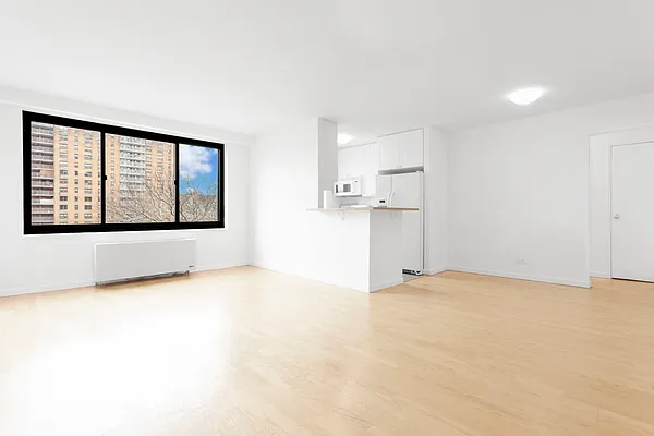 Rented by Olnick Organization | media 1