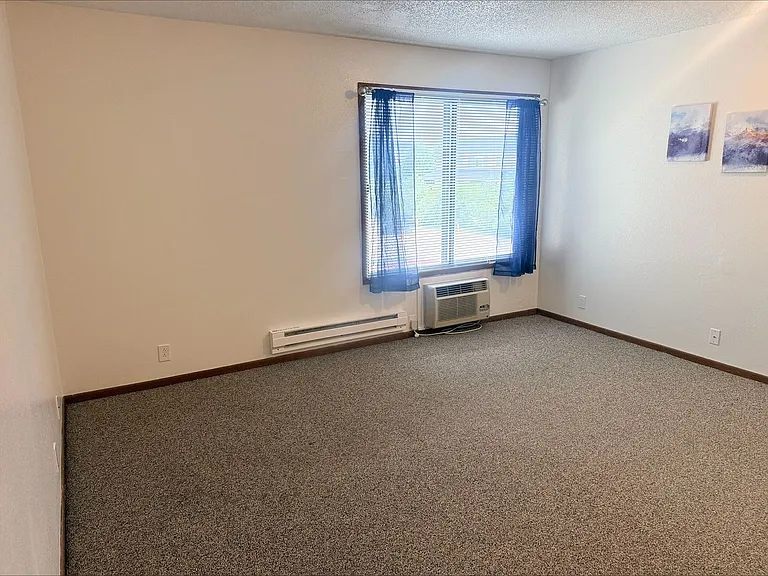 1216 S G Ave — Photo 24